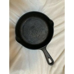 6.5" Cast Iron Pan - Basic Essential Traditional C
